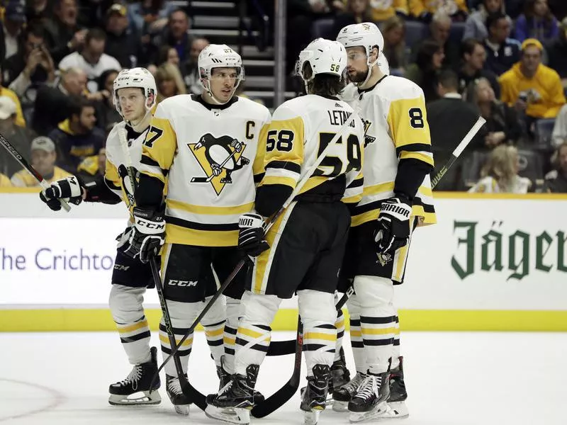 Sidney Crosby and teammates