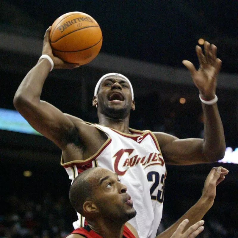 Cleveland Cavaliers' LeBron James puts up shot