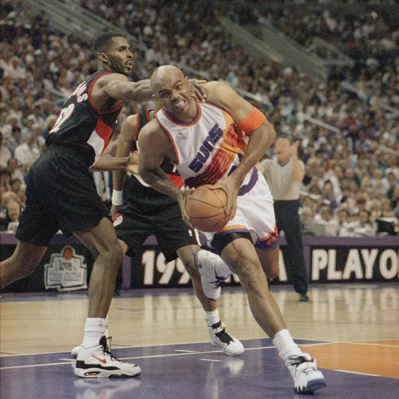 Charles Barkley against Buck Williams