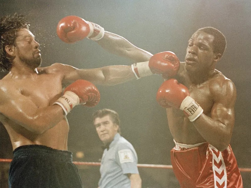 Roberto Duran and Davey Moore takes shots at each other