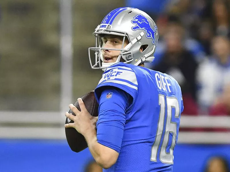 Detroit Lions quarterback Jared Goff throwing