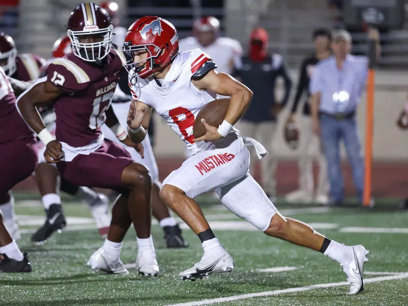 North Shore High wide receiver/quarterback David Amador