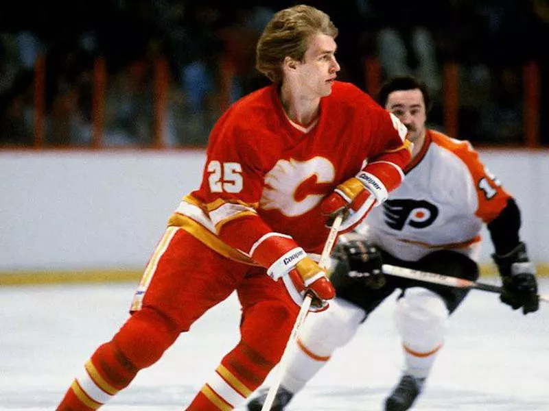 Calgary Flames right wing Willi Plett