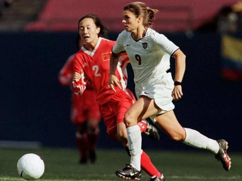 U.S. forward Mia Hamm