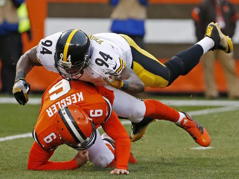 Cleveland Browns quarterback Cody Kessler sacked by Lawrence Timmons