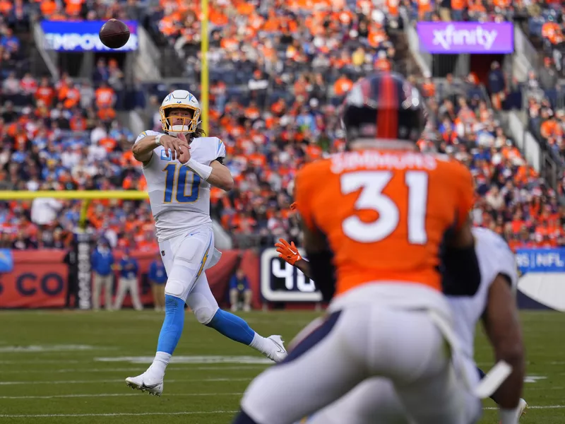 Los Angeles Chargers quarterback Justin Herbert throws