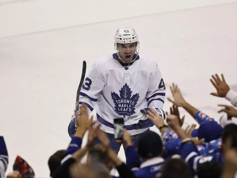 Nazem Kadri Celebrates with Fans