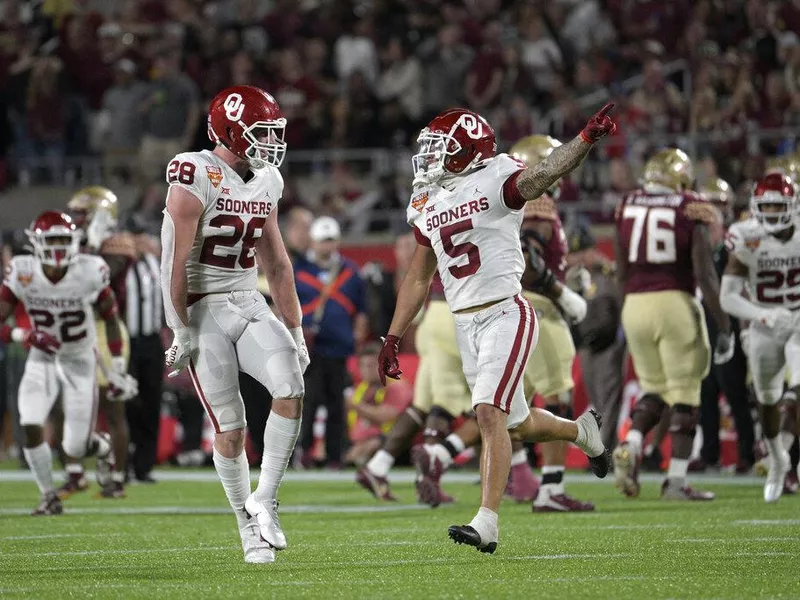 Oklahoma linebacker Danny Stutsman