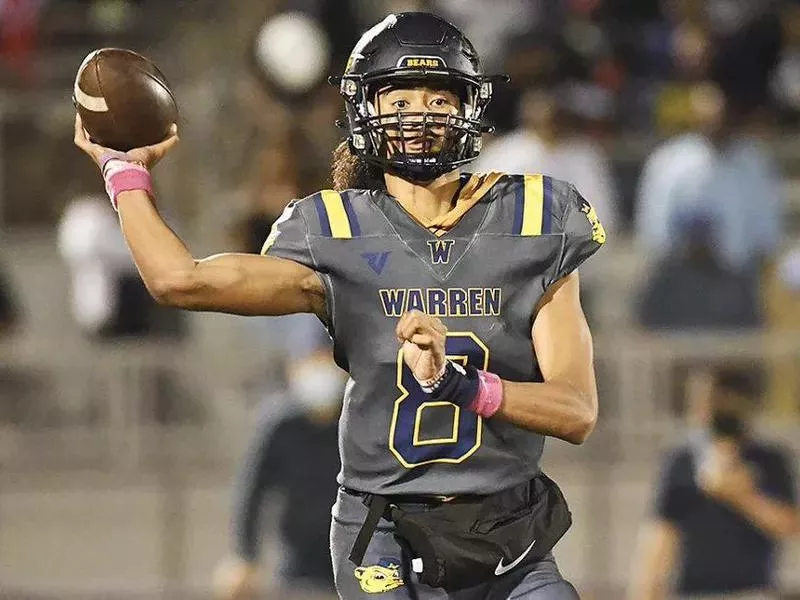 Warren quarterback Nico Iamaleava