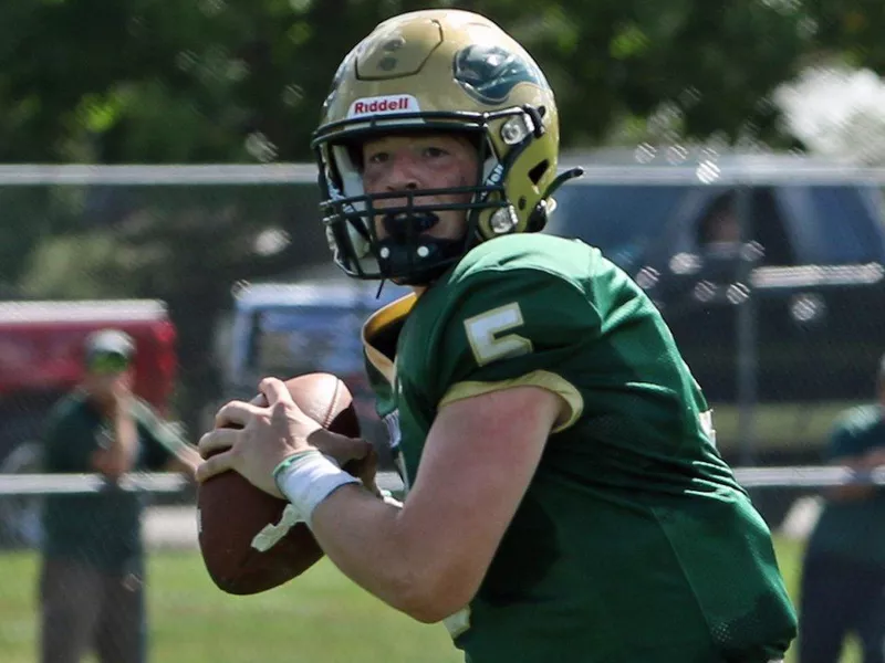 Oxford Hills High quarterback Eli Soehren