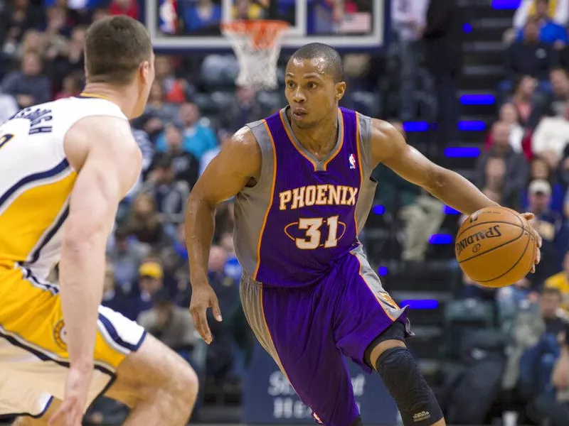 Sebastian Telfair dribbling