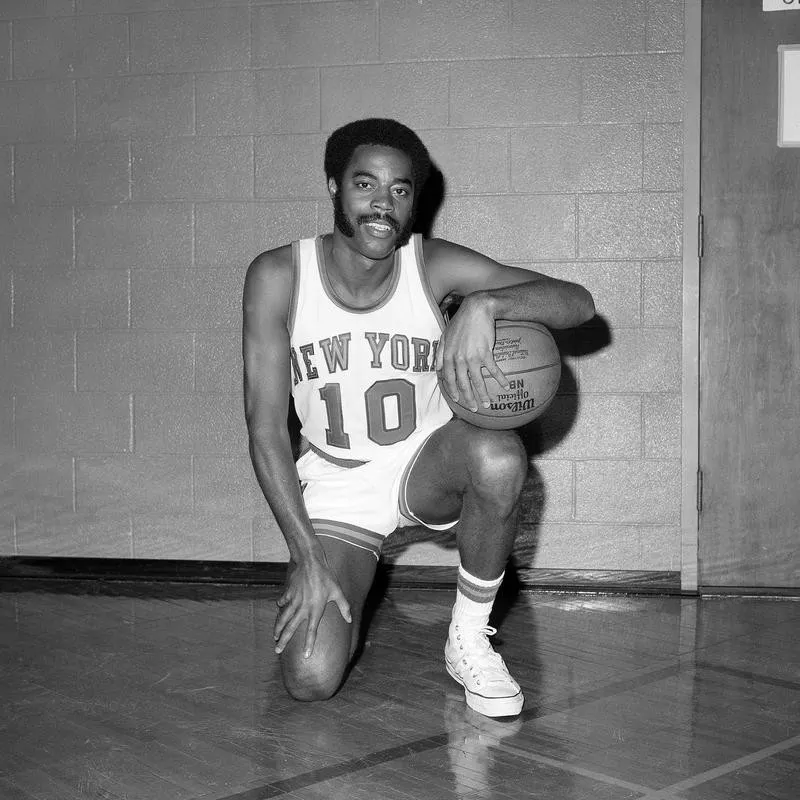 Walt Frazier posing