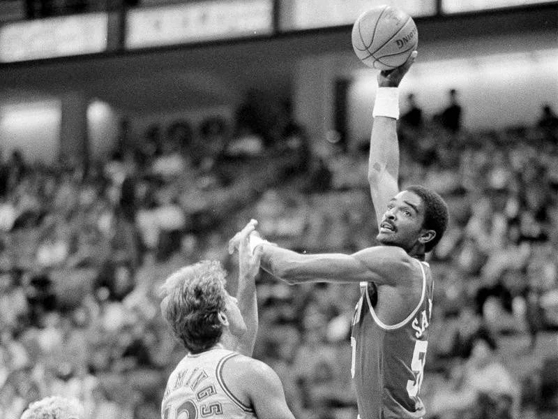 Houston Rockets center Ralph Sampson