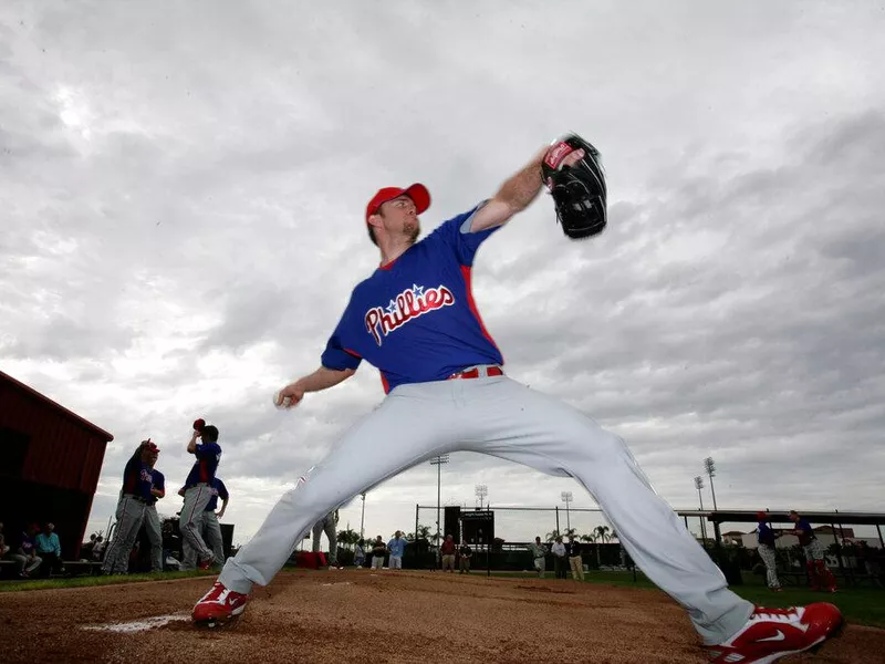 Brad Lidge pitching for Philadelphia Phillies