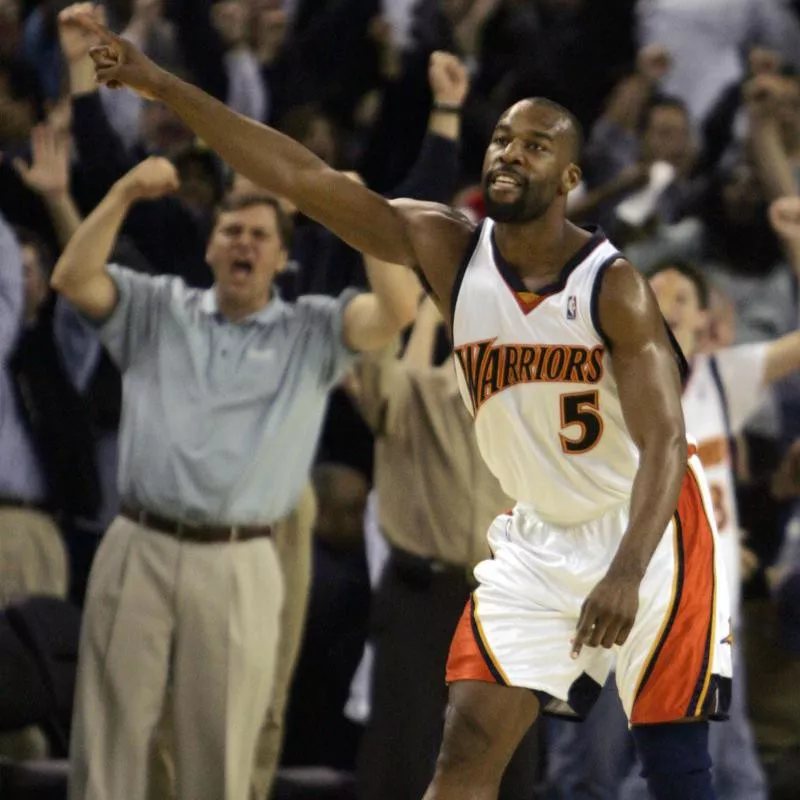 Baron Davis celebrates game-winning shot