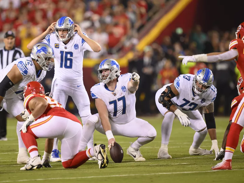 Detroit Lions quarterback Jared Goff calls out directions