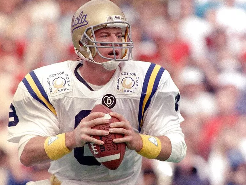 UCLA quarterback Troy Aikman