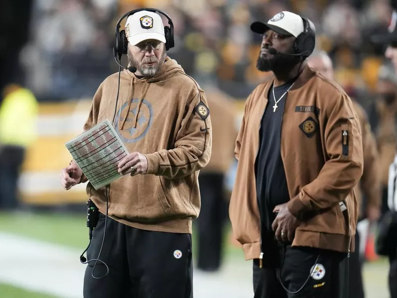 Pittsburgh Steelers offensive coordinator Matt Canada and head coach Mike Tomlin