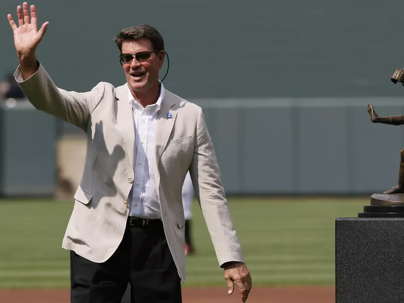 Jim Palmer acknowledges fans