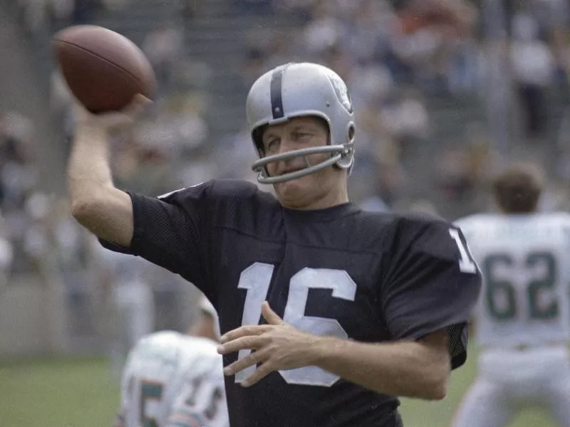 George Blanda throwing