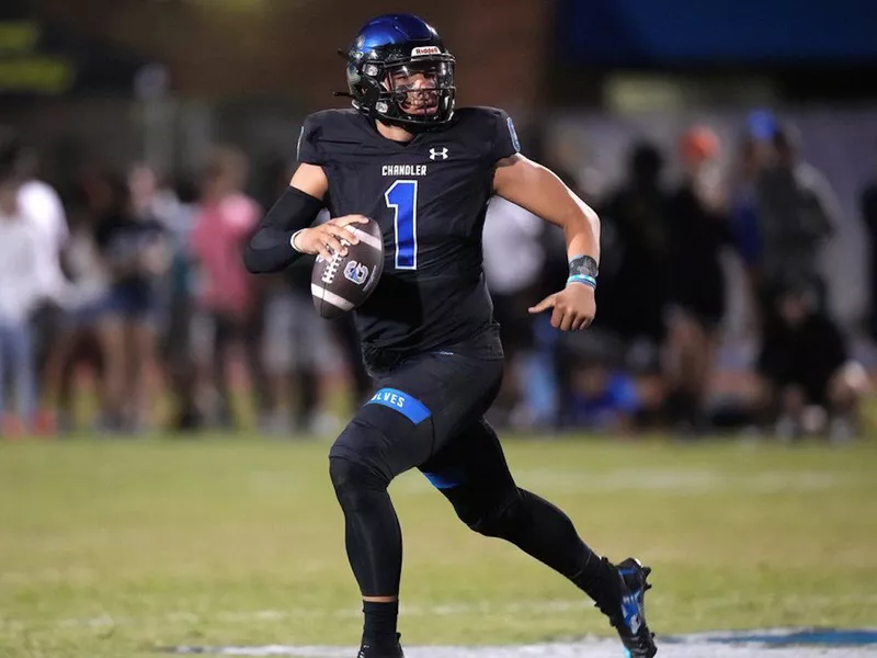 Chandler High quarterback Dylan Raiola