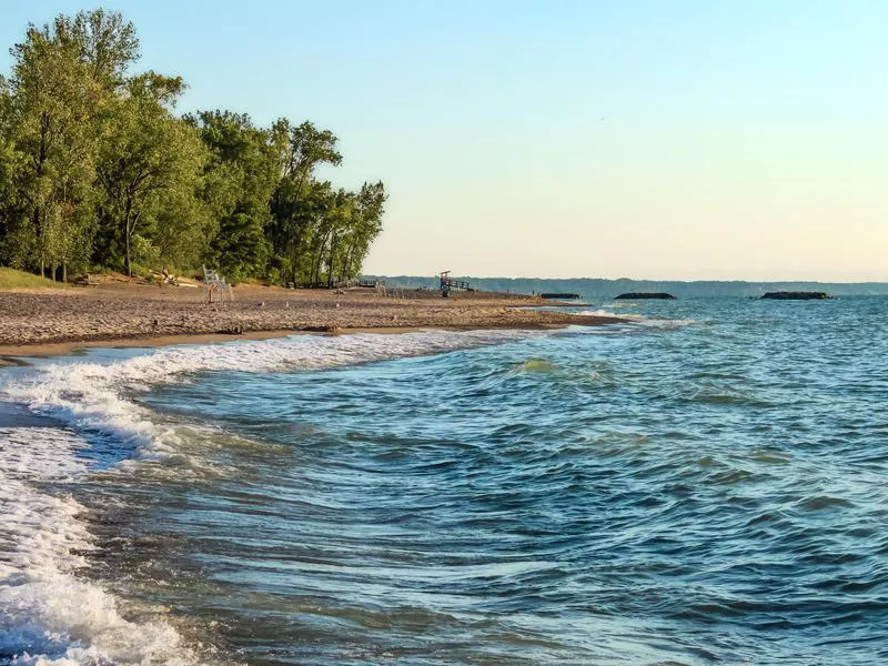 Lake erie shore