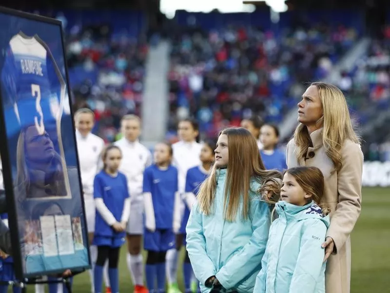 USWNT defender Christie Pearce