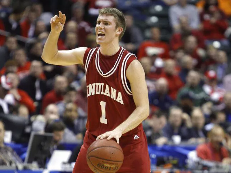 Jordan Hulls playing hoops at Indiana