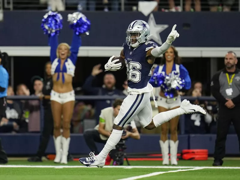 Dallas Cowboys cornerback DaRon Bland