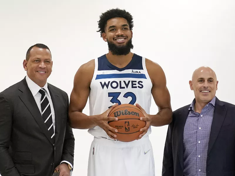 Alex Rodriguez posing with Karl-Anthony Towns