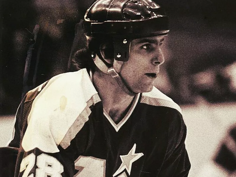 Minnesota North Stars right wing Steve Christoff