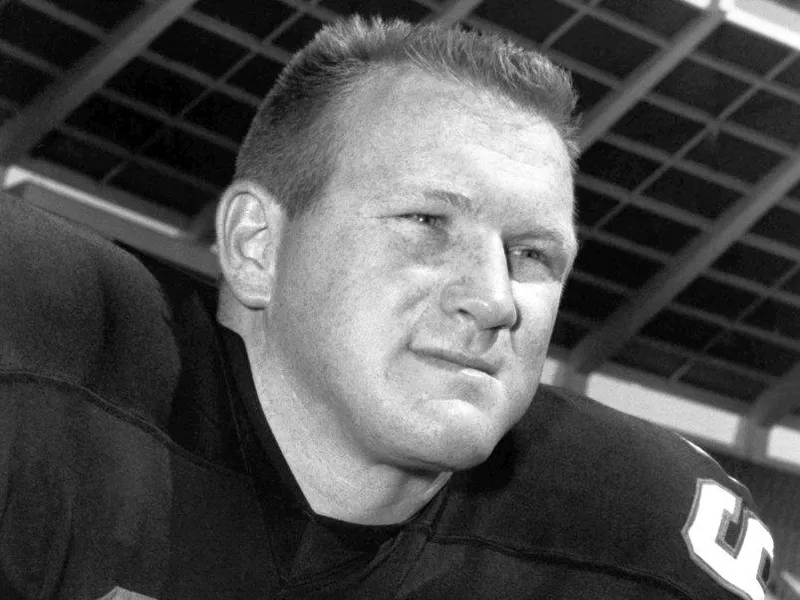 Atlanta Falcons linebacker Tommy Nobis