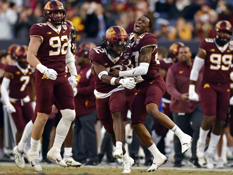 Minnesota defensive back Darius Green