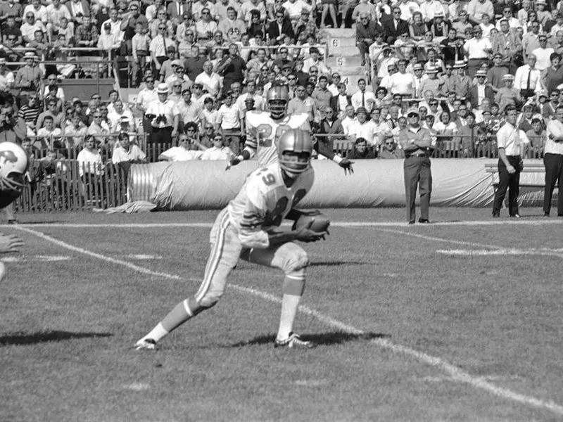 Ken Houston during a game