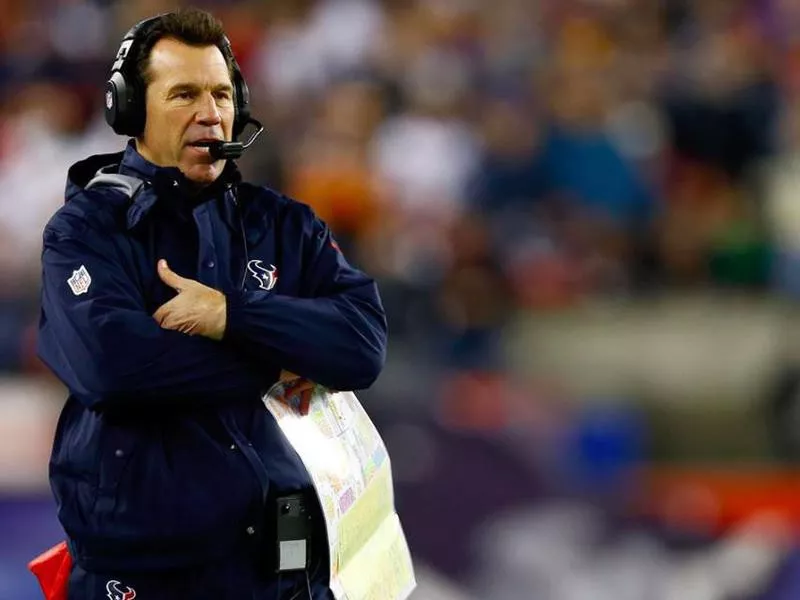 Gary Kubiak coaching on the sidelines