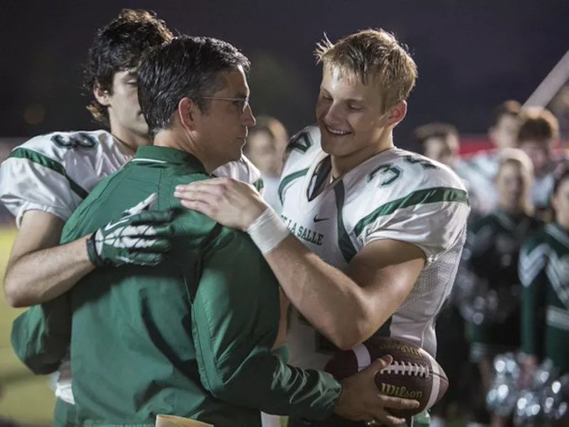 Jim Caviezel and Alexander Ludwig in When the Game Stands Tall