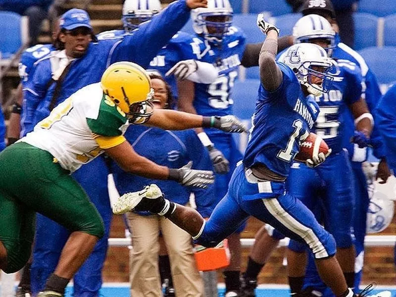 Landstown High School wide receiver Jeremy Gilchrist