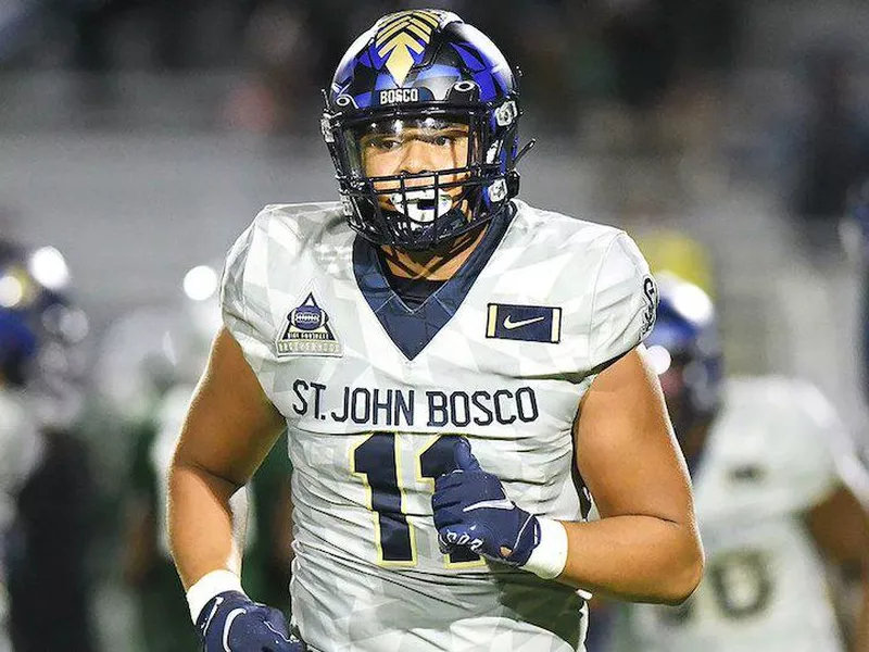 St. John Bosco defensive end Matayo Uiagalelei