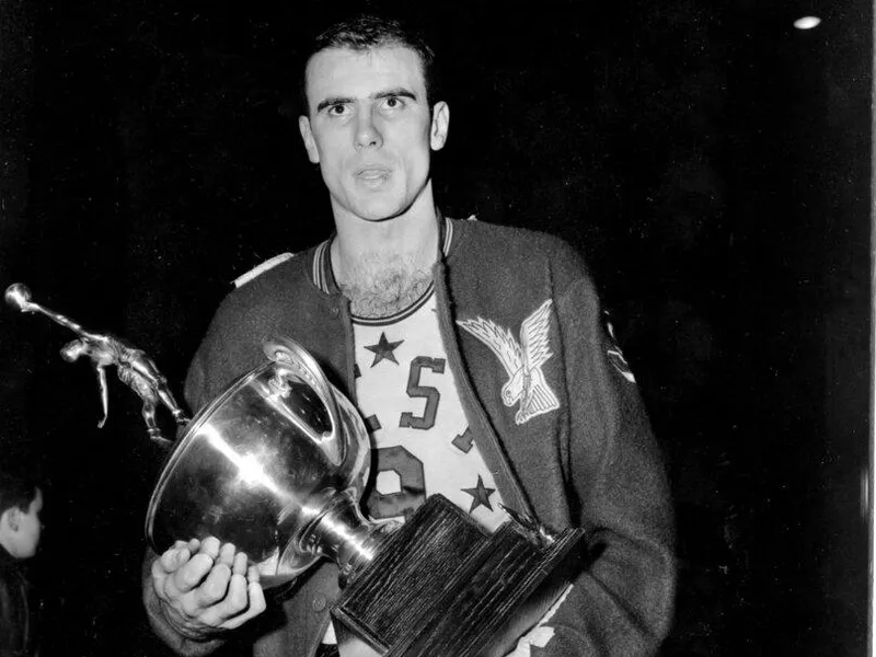 St. Louis Hawks PF Bob Pettit