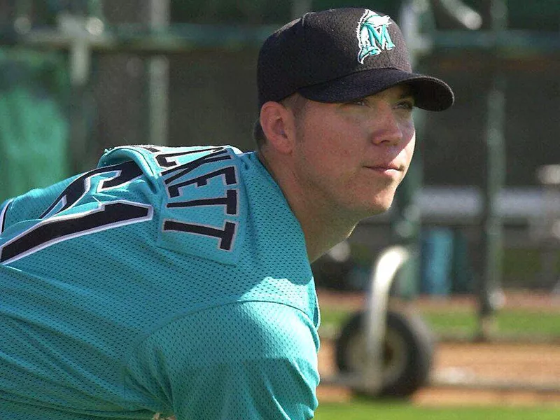 Josh Beckett pitching for Florida Marlins