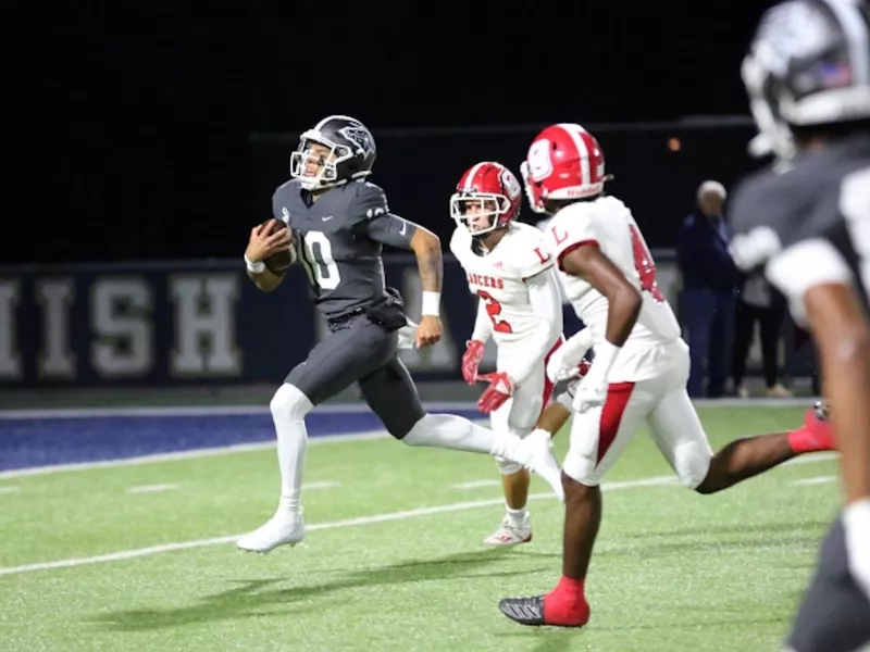 St. John Bosco quarterback Pierce Clarkson