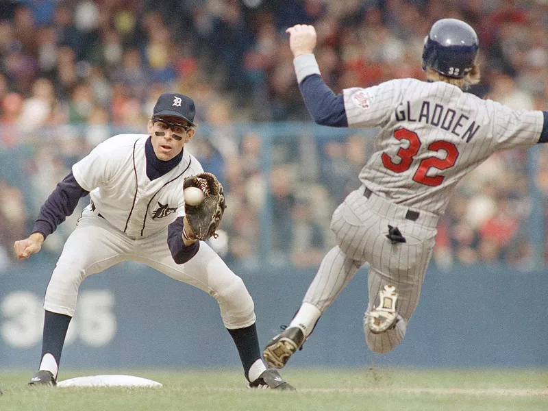 Detroit Tigers shortstop Alan Trammell catches ball