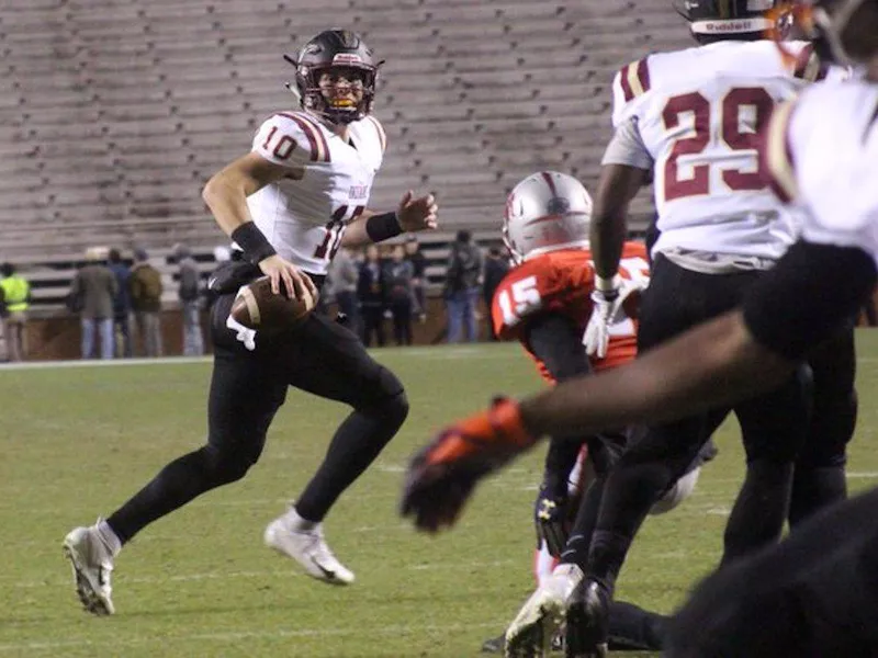 Pinson Valley High School quarterback Bo Nix