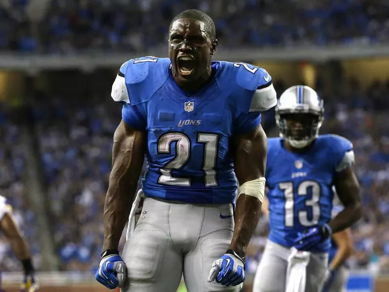 Detroit Lions running back Reggie Bush celebrates