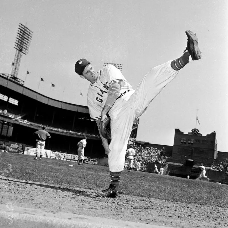 New York Giants' Bill Voiselle in action