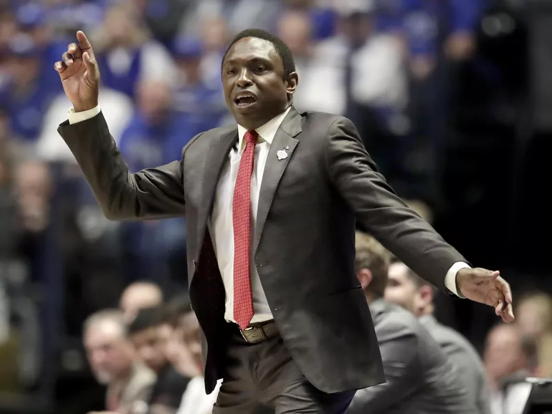 Alabama head coach Avery Johnson watches the action