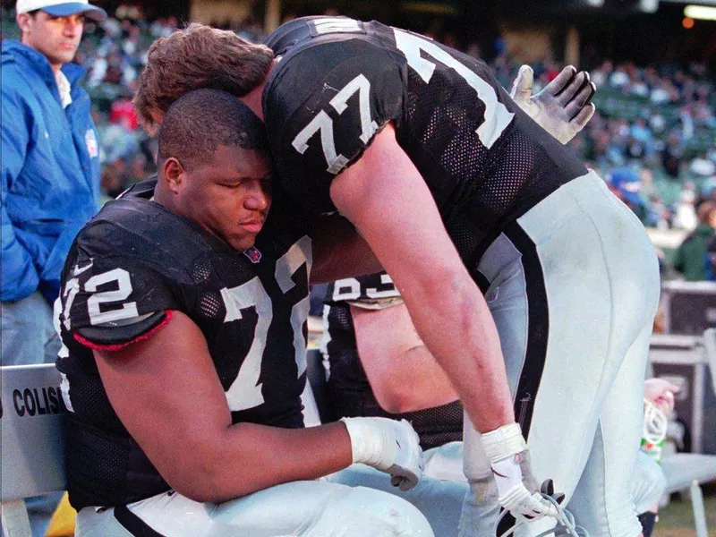 Oakland Raiders tackle Lincoln Kennedy