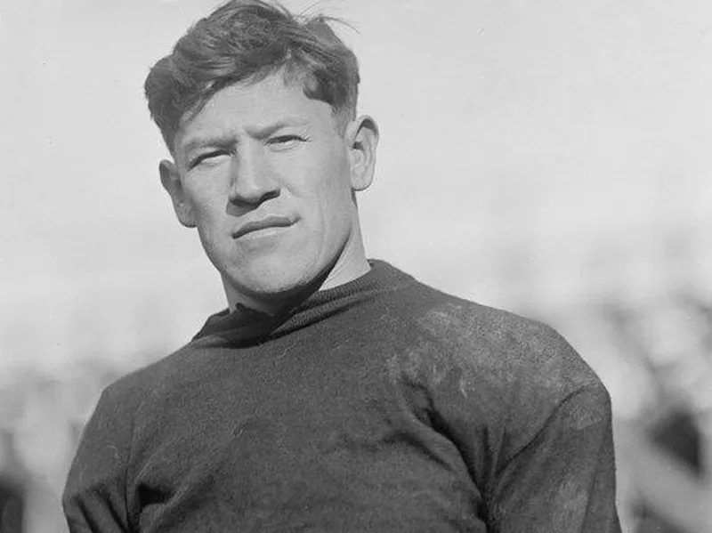 Carlisle running back Jim Thorpe