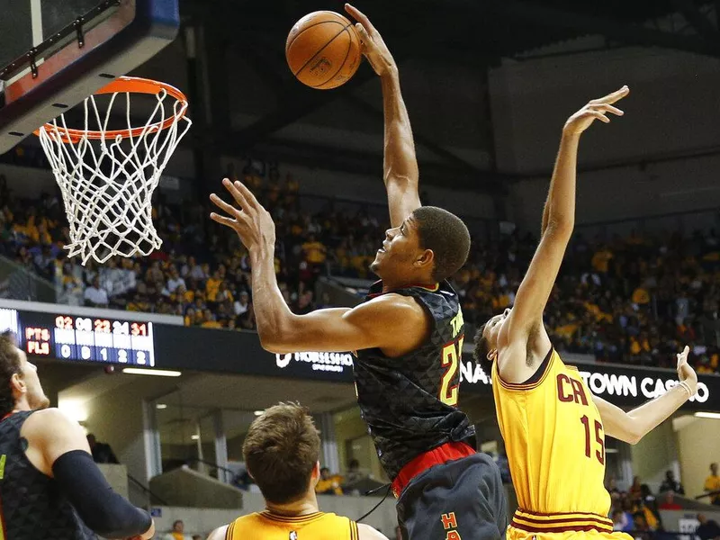 Walter Tavares shoots over Austin Daye