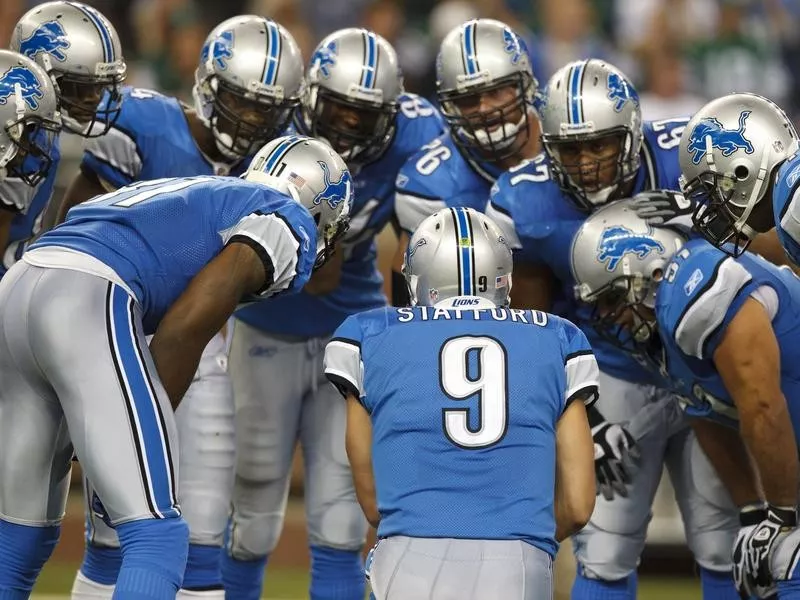 Detroit Lions huddle